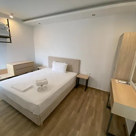 Coral Boutique Οφρύνιο